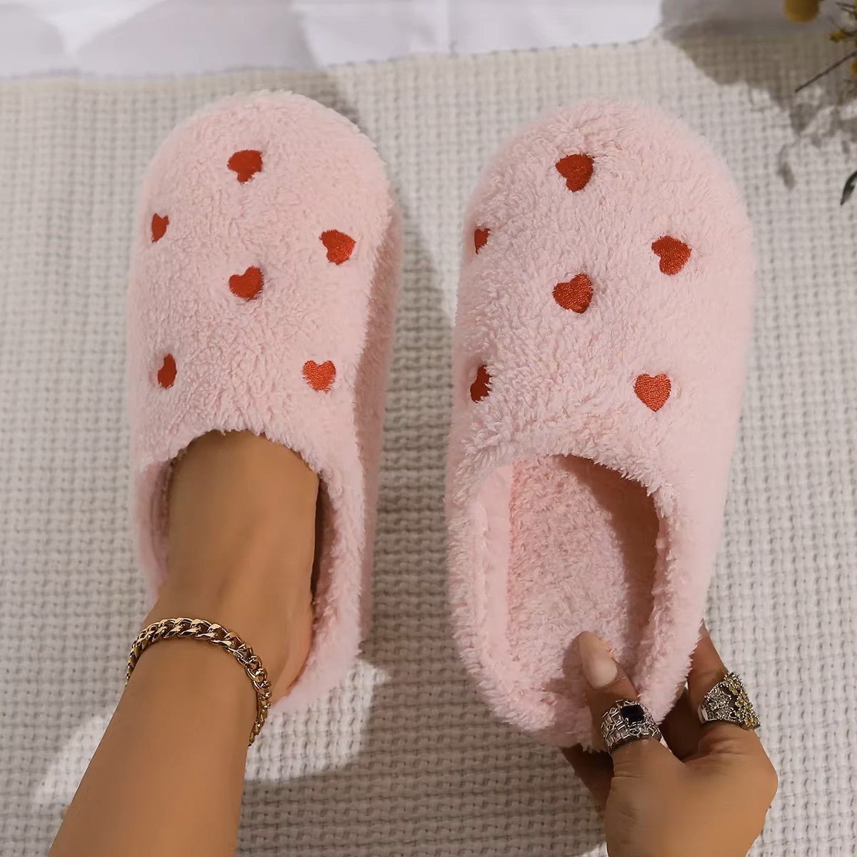 Pantoufles Femme - CozyWarmSlippers™ - Rose à Cœurs Rouges - Laviizi
